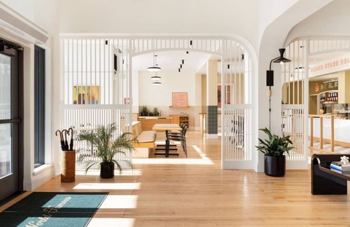 Buckman Neighborhood Apartment | Situated in the Thriving Central Eastside! Pet-friendly, Near Hawthorne District