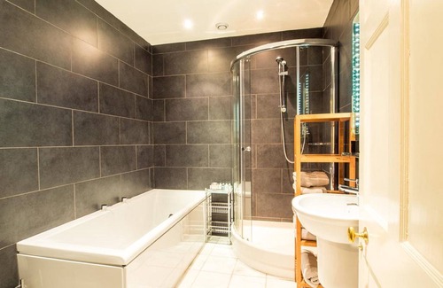 Leith House | Six Brunton Place