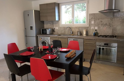 Six-Fours-les-Plages Apartment | Six Fours beaches, T3 65m², charming, pool, sea walk