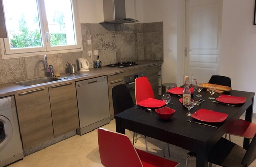 Six-Fours-les-Plages Apartment | Six Fours beaches, T3 65m², charming, pool, sea walk