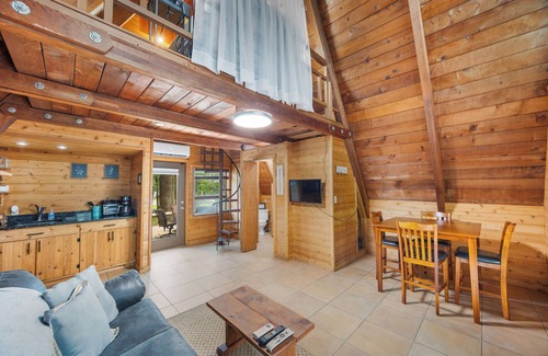 Mount Juliet Cabin | Six Unique Cabins on 180 Acre Farm near Nashville, Sleeps 37, Events Welcome!