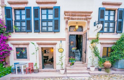 Ayvalik Hotel | Siyah Lale Cunda 1841