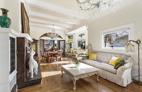 San Jose Villa | SJ Downtown Landmark Virginian Style Experience