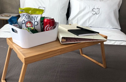 Near East Side Bed & Breakfast | SJ1Exclusive, Contemporary Suites Downtown