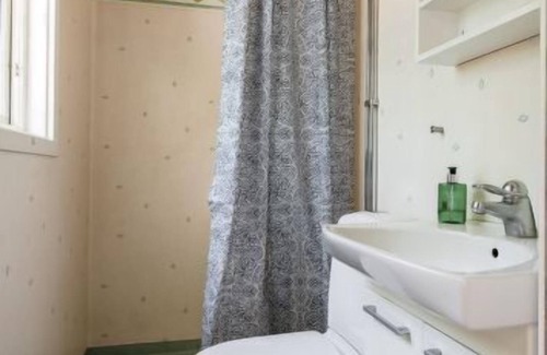 Kalvsvik House | Skärvudde Huset by Interhome