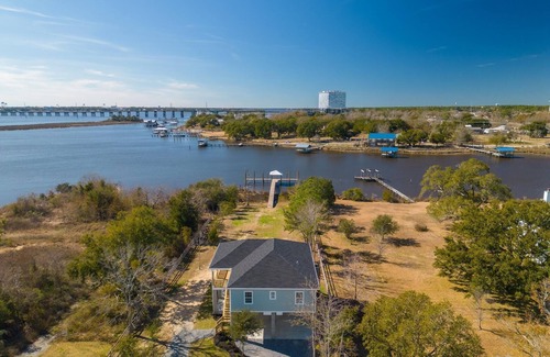 St. Martin House | Skeeter's Place- Luxurious Back Bay Biloxi Abode! Fishermen's Paradise!