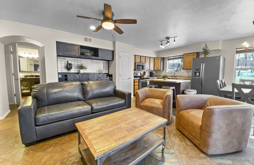 Park City Condo | Ski 1 Mile To Deer Valley Gondola 2 Bedroom Condo by RedAwning