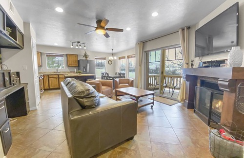 Park City Condo | Ski 1 Mile To Deer Valley Gondola 2 Bedroom Condo by RedAwning