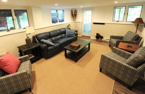 Ellicottville House | SKI Bike, Hike & Golf Townhouse w/Hot tub