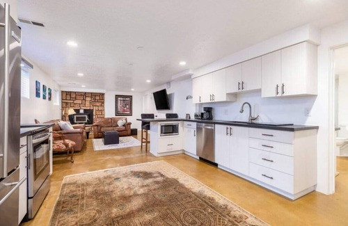 Cottonwood Heights Apartment | Ski Bum Chalet-Close to Resorts!