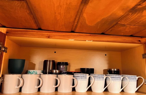 Skykomish House | Ski Cabin w/Hot Tub, Fireplaces – 5 Mins to Slopes, Pet-Friendly, Sleeps 12