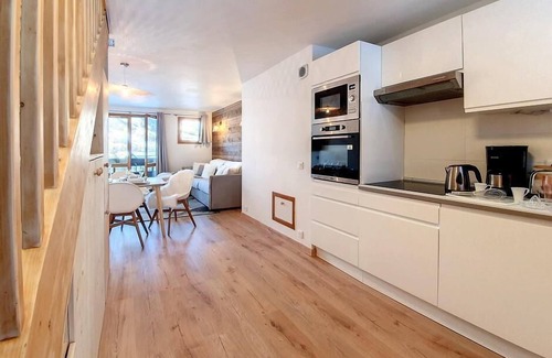 Saint-Martin-de-Belleville Apartment | Ski-in/ski-out & foot of the slopes, 5th floor, view mountain, balcony, tv, ski locker, 46m²