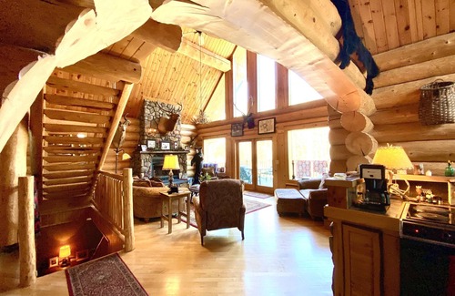 Athol Cabin | Ski Gore Visit Lake George Amazing Winter Festivals at this beautiful log cabin