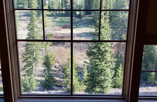 Big Sky Cabin | Ski Heaven, Ski in, Ski out Big Sky Mtn Village Home with Hot Tub