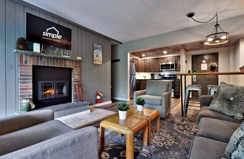 Killington Condo | Ski, Hike, Relax - 2BR Killington Condo with Balcony, Pools, Hot Tubs and Free Shuttle