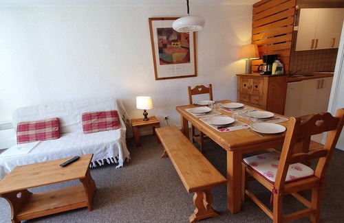 Les Deux Alpes Apartment | Ski-In Apartment for 6 Guests