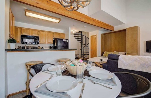 Breckenridge Condo | Ski-in Condo | Hot Tub | Pool | Gym | Breckenridge