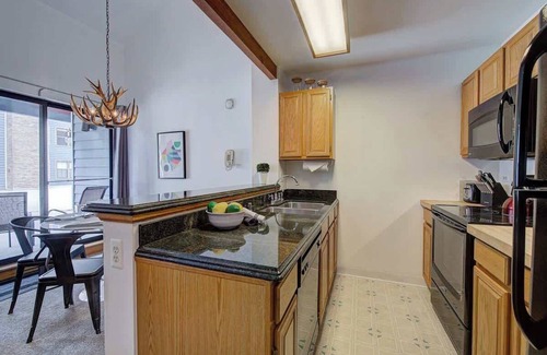 Breckenridge Condo | Ski-in Condo | Hot Tub | Pool | Gym | Breckenridge