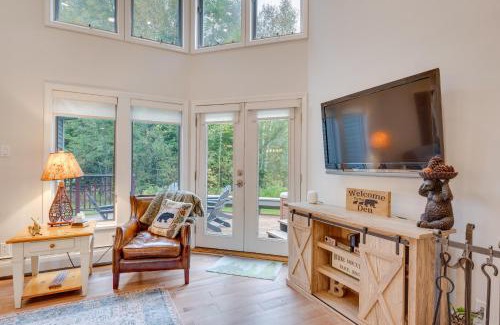 East Burke Apartment | Ski-in Condo with Hot Tub on Burke Mtn Slopes!