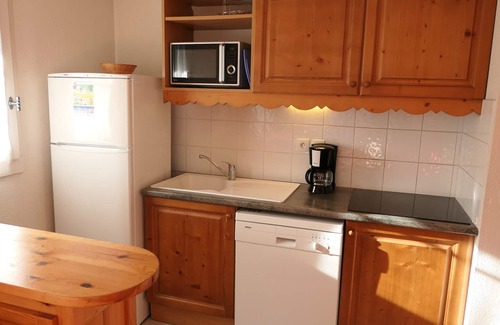 Saint-Gervais-les-Bains Apartment | Ski-in/Ski-out 3-Room Apartment with Pool & Balconies, Sleeps 6