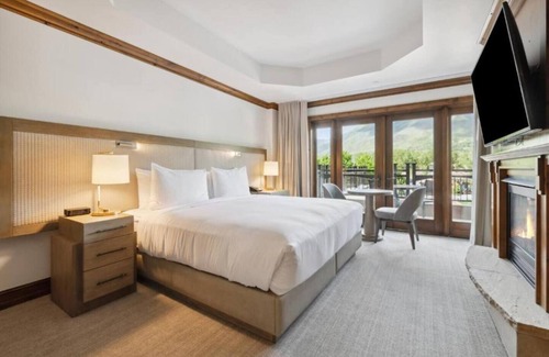 Downtown Hotel | Ski in/out at the base of Vail Mountain & walk to Aspen