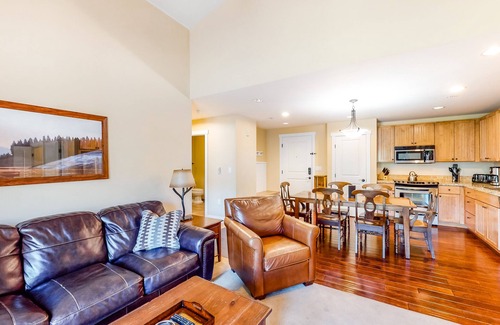 Silvercreek Condo | Ski-in/out condo w/slope side view w/hot tub and pool access - steps to lifts