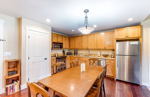 Silvercreek Condo | Ski-in/out condo w/slope side view w/hot tub and pool access - steps to lifts