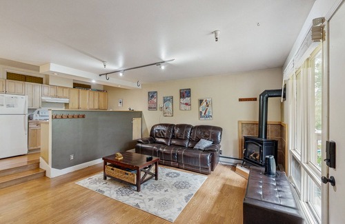 Alyeska Condo | Ski-in/out condo with WiFi - amazing location near skiing, hiking, & town
