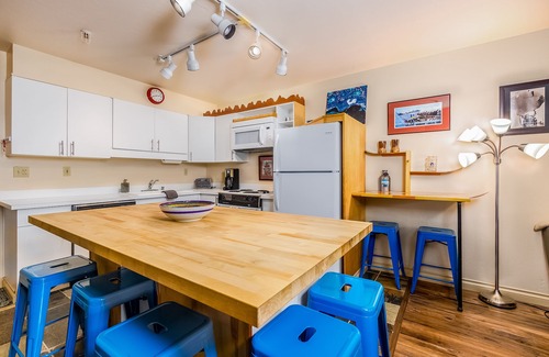 Alyeska Condo | Ski-in/out condo with mountain-views, deck, & fireplace - walk to dining/shuttle