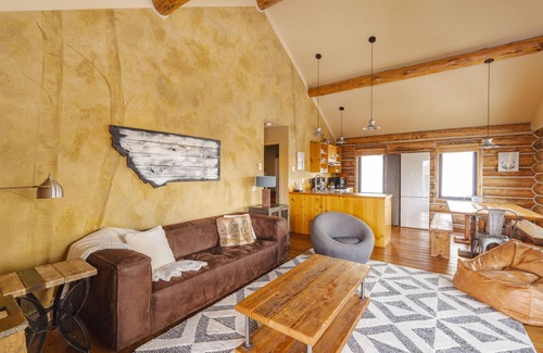 Big Sky House | Ski-In/Out Mountain Cabin Home! Private Hot Tub, Stunning Views, 7min Drive to R
