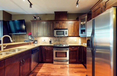 Snow Pine Estates Condo | Ski-in/out of this gorgeous home with a private hot tub & amazing views
