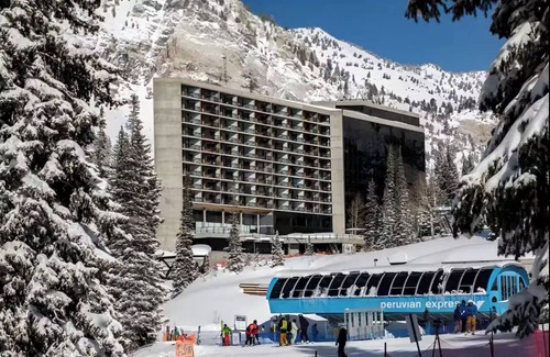 Salt Lake Mountain Resorts Condo | Ski in/out one bedroom condo at the Cliff Club at snowbird