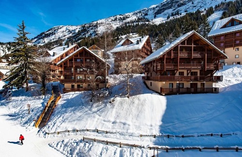 Oz Apartment | Ski in & out Spacious Apartment 6-8 persons * sauna-fitness-swimmingpool