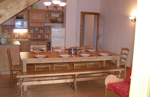 Oz Apartment | Ski in Ski Out Luxury Apartment with South West Facing Balcony!