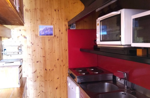 Arc-1600 Apartment | Ski-in/Ski-out 2-Room Cabin Apartment for 7 in Arc 1600, Near Shops