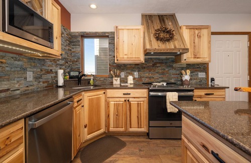 Silvercreek Condo | Ski-in/Ski-out 2 bedroom condo, mt views and more!
