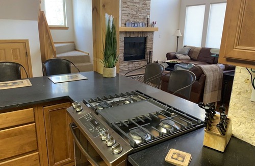 Angel Fire House | Ski-in, Ski-Out 4 Bedroom, 3.5 Bath Home - Sleeps 8-9.