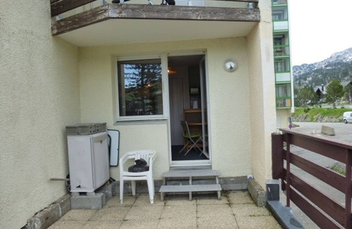 Arette Apartment | Ski-in/Ski-out Apartment for 4 with Terrace, Near Shops, Free Parking