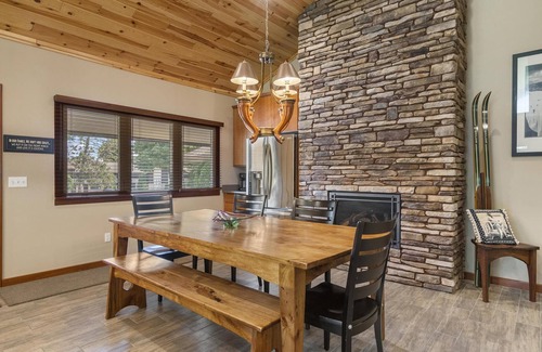 Boyne Falls Condo | Ski In/Ski Out at the Base of Boyne Mountain, Sleeps 11
