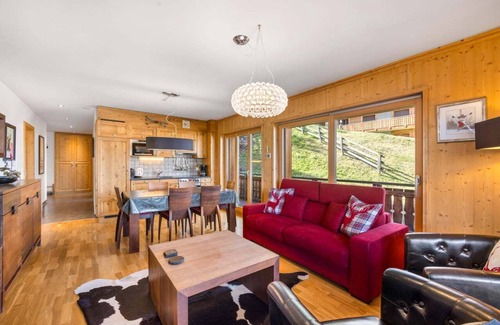 Nendaz Apartment | SKI IN/SKI OUT Beautiful on Piste 2 Bedroom apartment in Veysonnaz, Switzerland