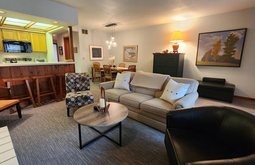 Harbor Springs Condo | Ski-in, Ski-out Condo at Nub's Nob Ski Resort near Harbor Springs & Petoskey