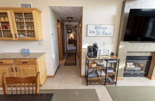 Champion Condo | Ski In Ski Out Condo
