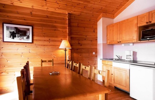 Valmeinier Apartment | Ski-in/ski-out & foot of the slopes, fitness, swimming pool, terrace, balcony, tv, 35-40m²