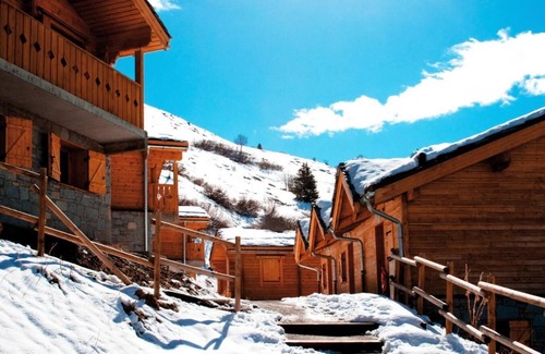 Valmeinier Apartment | Ski-in/ski-out & foot of the slopes, fitness, swimming pool, balcony, tv, 48m², Valmeinier
