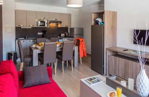 Plagne Soleil Apartment | Ski-in/ski-out & foot of the slopes, fitness, tv, ski locker, 22m², La Plagne