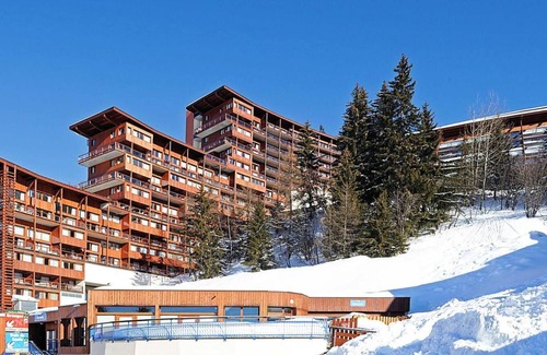 Arc-1600 Apartment | Ski-in/ski-out & foot of the slopes, fitness, swimming pool, sauna, hammam, terrace, balcony, tv