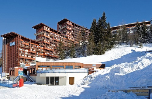 Arc-1600 Apartment | Ski-in/ski-out & foot of the slopes, fitness, swimming pool, sauna, hammam, terrace, balcony, tv