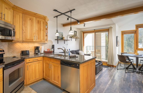 Winter Park Condo | Ski-in Ski-out Iron Horse Studio Condo C