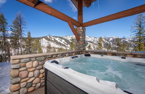 Whitefish House | Ski-In Ski-Out Lodge at Whitefish Mountain Resort access to Private Elk Highlands Chair Lift