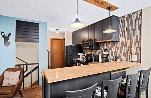 Lutsen House | Ski in Ski out Lutsen Townhome Pool Fitness Sauna and more